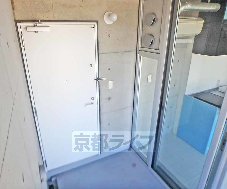 玄関　玄関ホールです