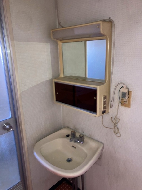 洗面設備　反転部屋参考