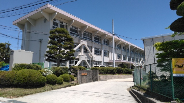 小学校　東広島市立川上小学校（小学校）まで2985m