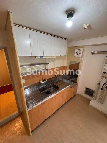 キッチン　コンパクトなキッチンで掃除もラクラク