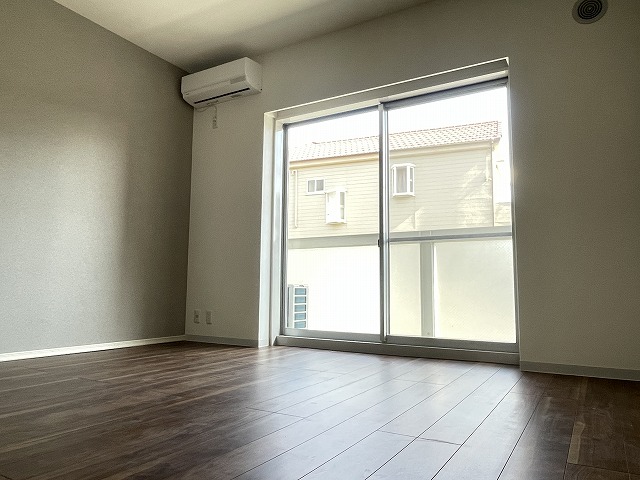 居室・リビング　ワイドな洋室　8.5帖