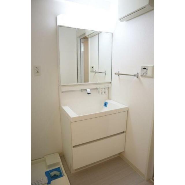 洗面設備　※同仕様写真含む