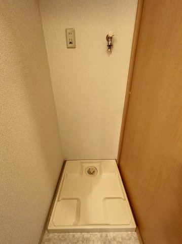 その他設備　「防水パン付きの室内洗濯機置場」