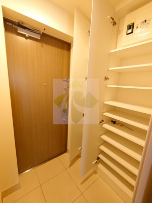 玄関　コンフォリア目黒青葉台　参考写真