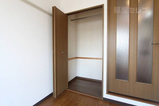 収納　深めのクローゼット