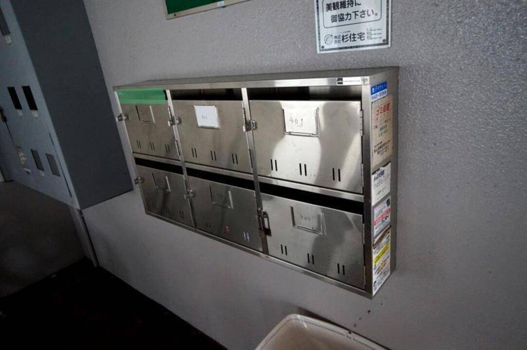 エントランス　メールBOX