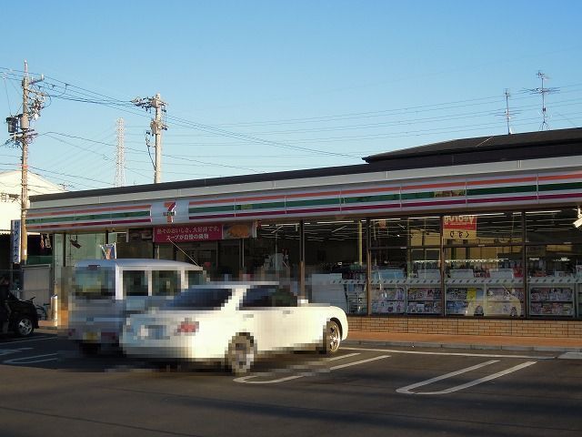 コンビニ　セブンイレブン（コンビニ）まで600m