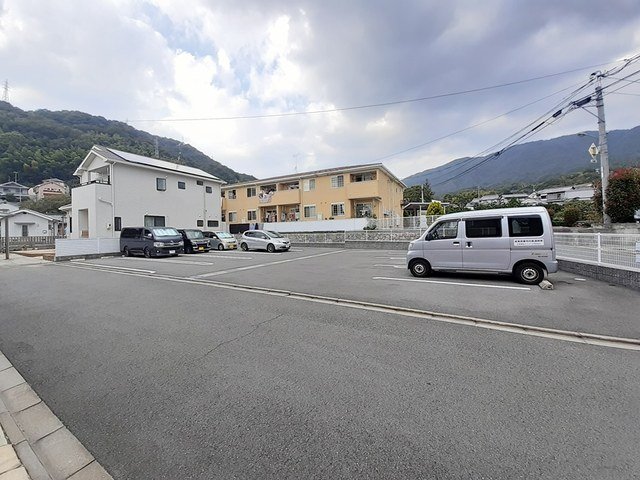 駐車場　駐車スペースもあります