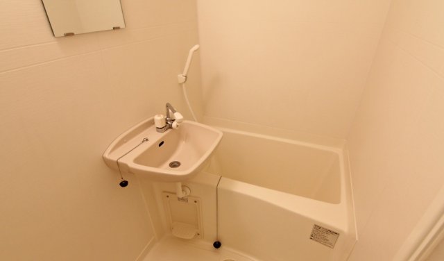 バス・シャワールーム　日々の疲れを癒すお風呂付です