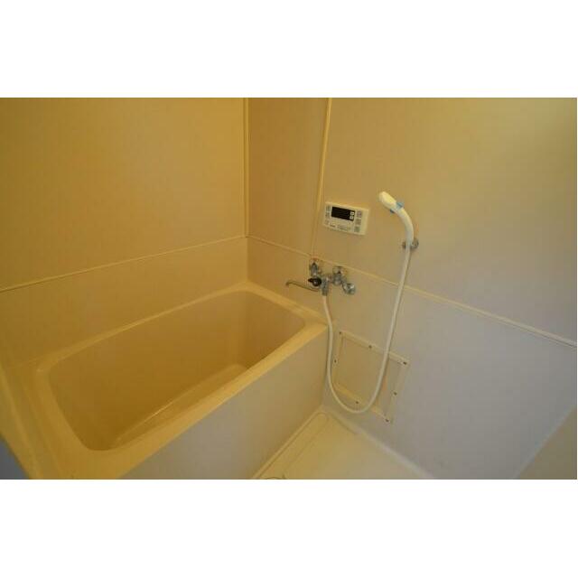 バス・シャワールーム　追焚付きバスです。