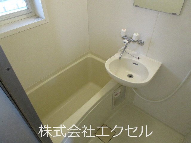 バス・シャワールーム　キレイな浴室です。