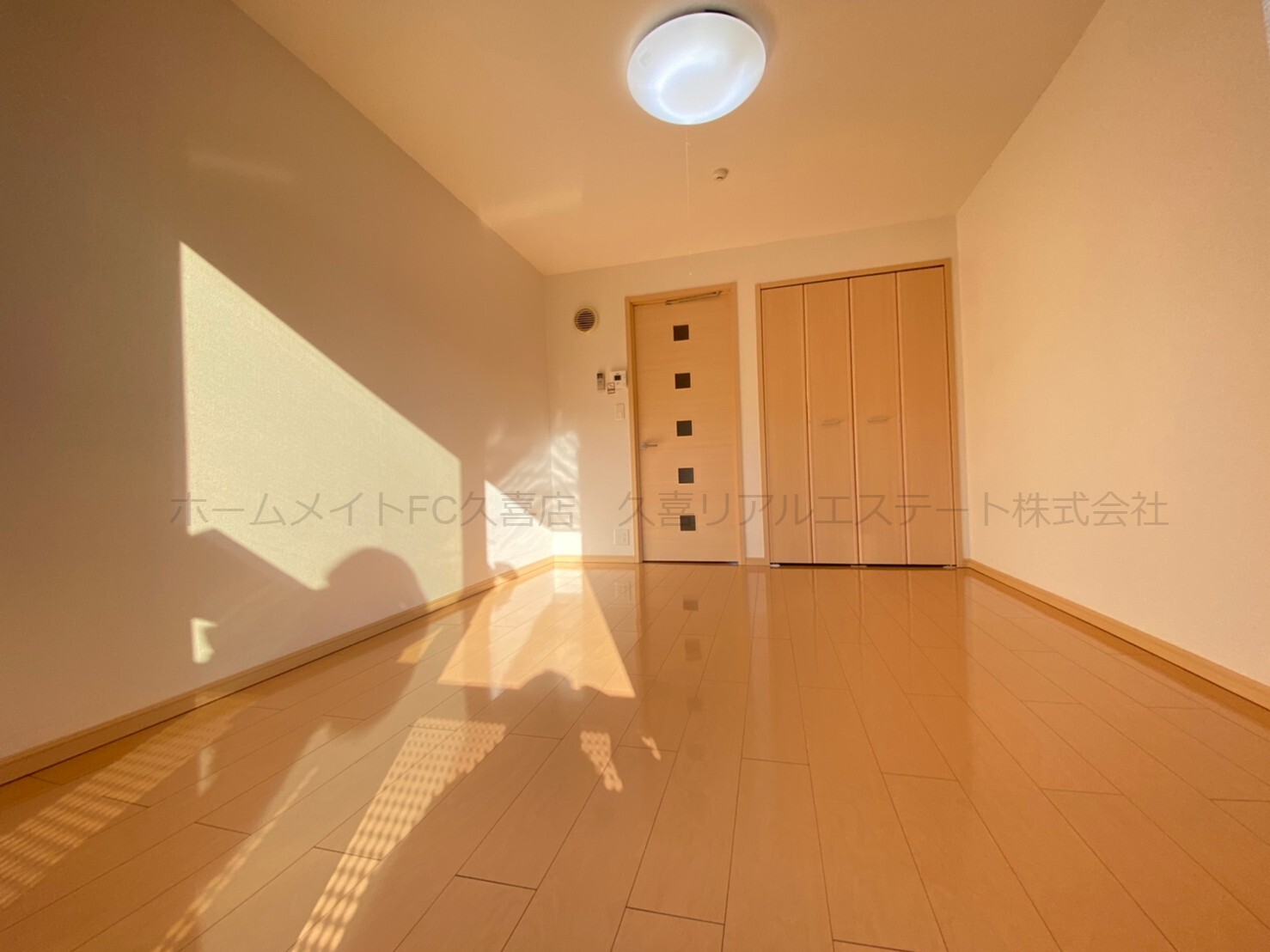 居室・リビング　同建物別号室