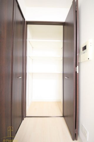 収納　グランシス天満橋