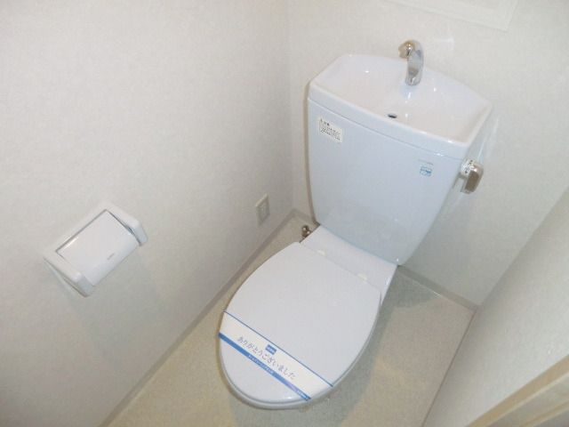 トイレ　清潔感のあるトイレ