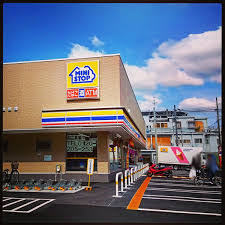 コンビニ　ミニストップ 平野瓜破西店（コンビニ）まで409m