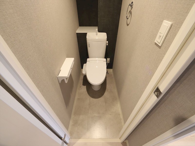 トイレ　温水洗浄便座付トイレ