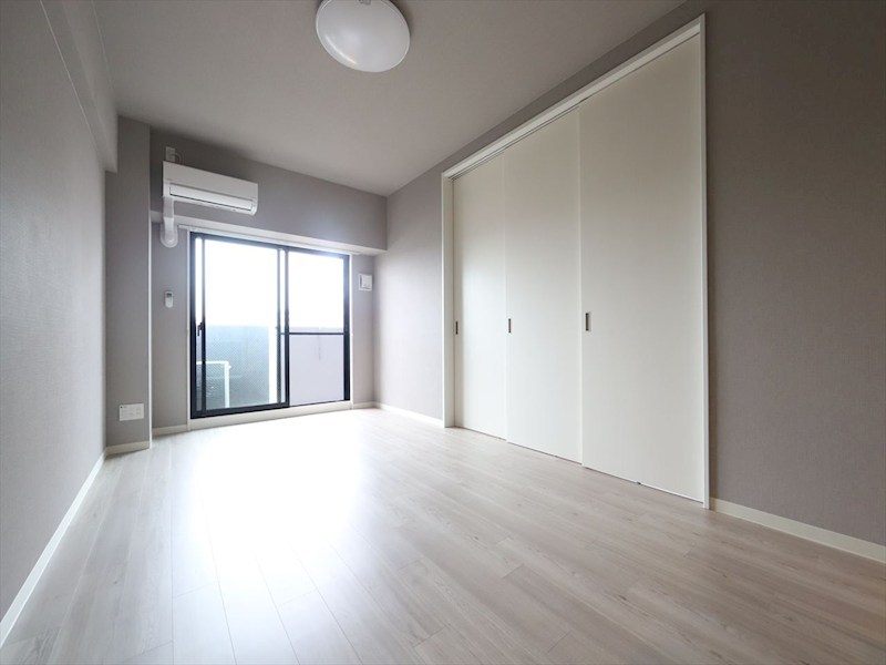 居室・リビング　LDＫ13.25帖　カウンターキッチン　エアコン完備