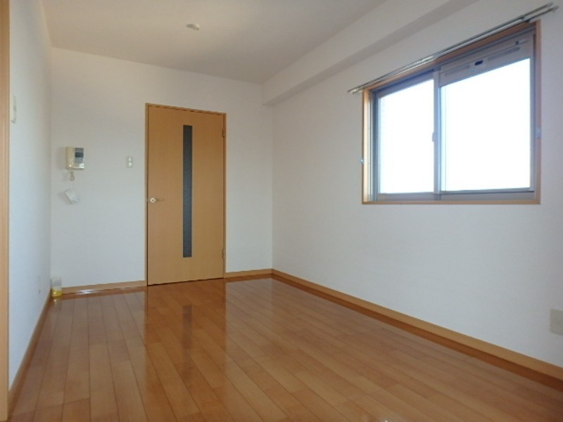 居室・リビング　図面と現状に相違がある場合には現状を優先