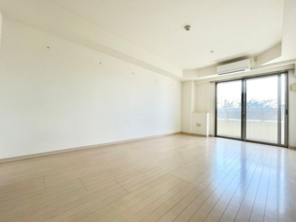 居室・リビング　別室参照