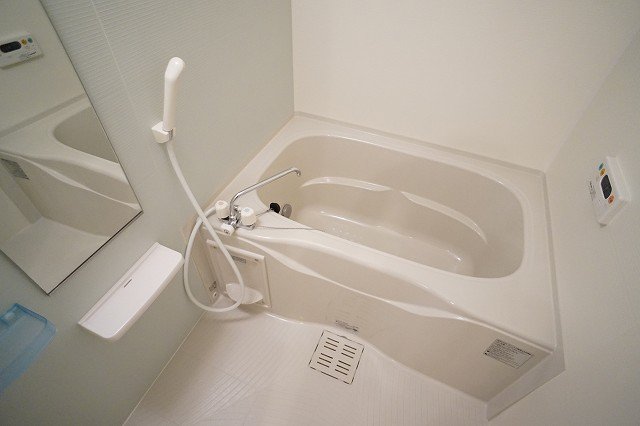 バス・シャワールーム　お風呂で日々の疲れを落としましょう