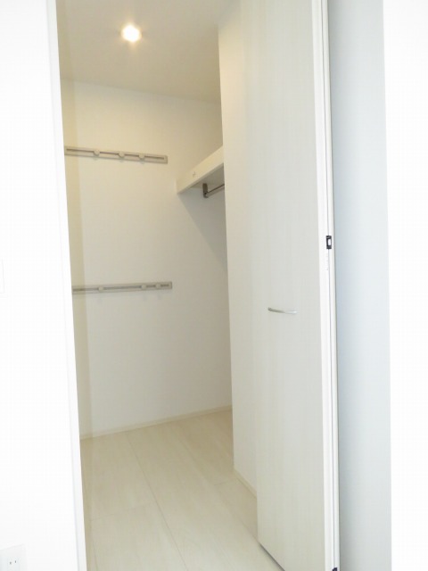 収納　ウォークインクローゼット