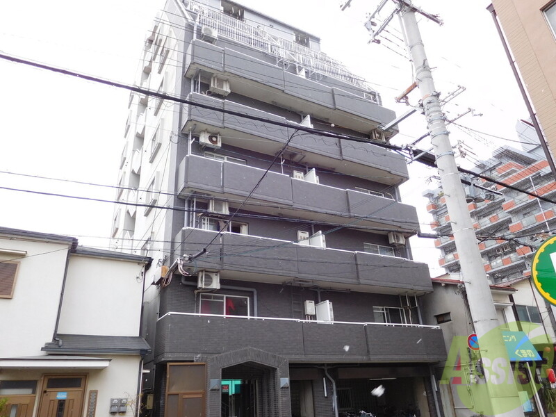 建物外観　パリっとしております