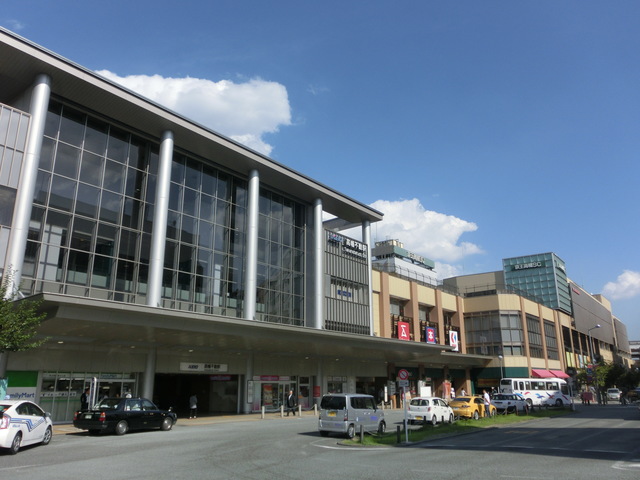 スーパー　京王ストア高幡店（スーパー）まで752m