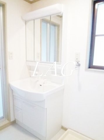 洗面設備　洗面台です。