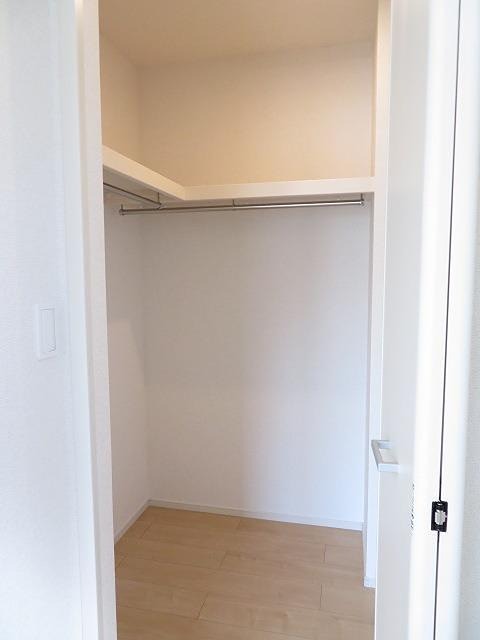 収納　ウォークインクローゼットです