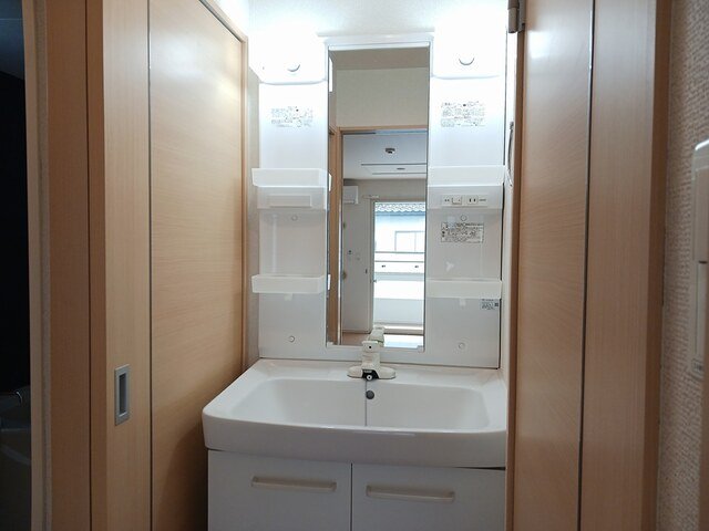 洗面設備　忙しい朝には欠かせない洗面所です