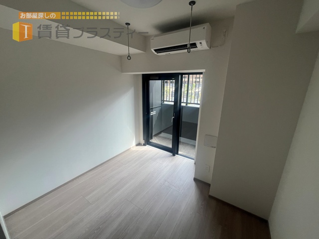 居室・リビング　一人暮らしにちょうど良いサイズ感。