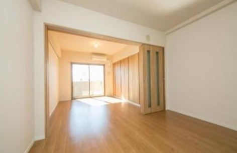 居室・リビング　☆明るい居間☆