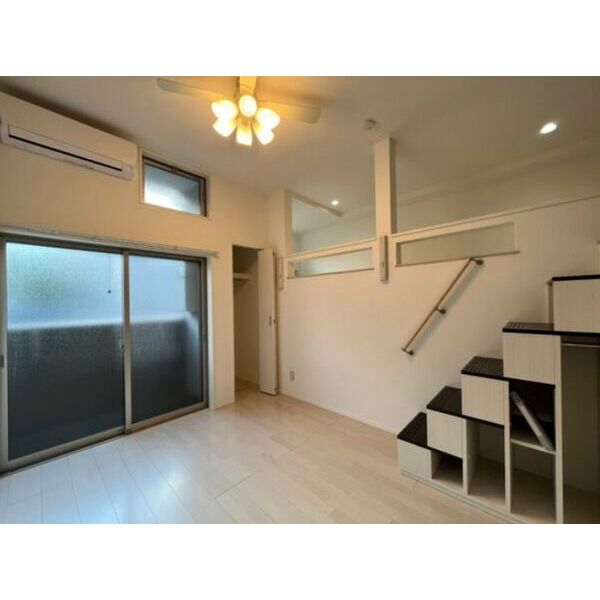 居室・リビング　同シリーズの写真です。