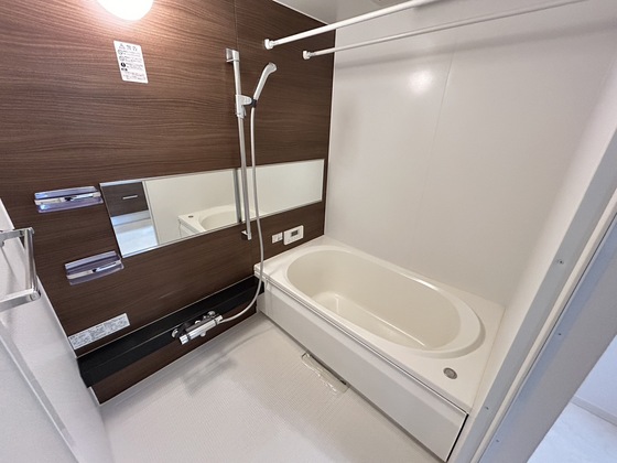 バス・シャワールーム　※別部屋の写真です