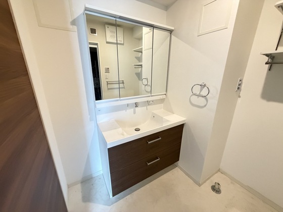 洗面設備　※別部屋の写真です