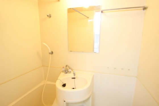 洗面設備　※別部屋の写真です