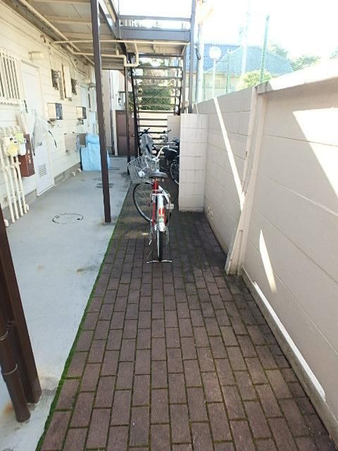 ロビー　駐輪スペース