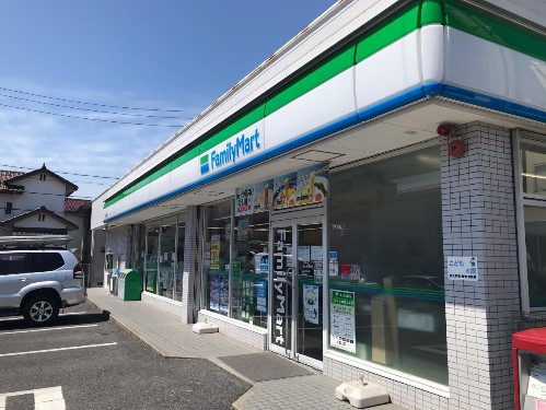 コンビニ　ファミリーマート長久手蟹原（コンビニ）まで207m