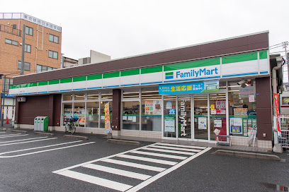 コンビニ　ファミリーマート 上板橋三丁目店（コンビニ）まで135m