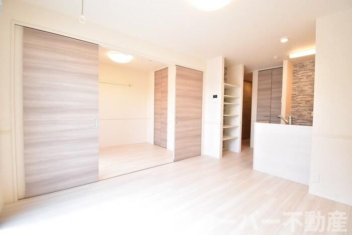 居室・リビング　ＬＤＫ１１．１帖 洋室４．４帖