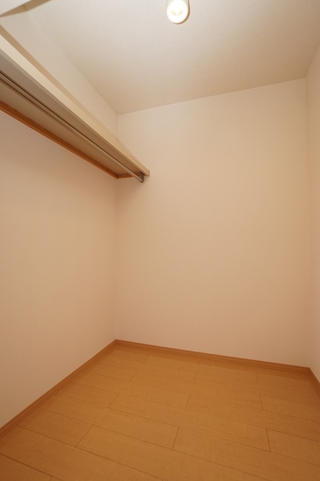 収納　ウォークインクローゼット