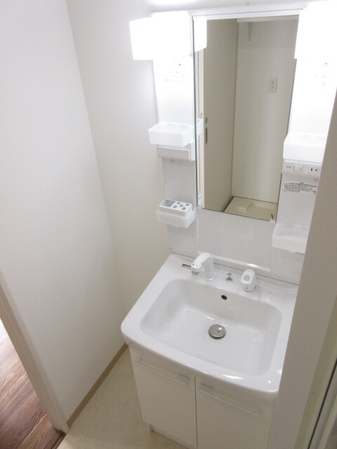 洗面設備　洗面所独立しています