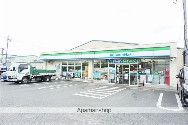 コンビニ　ファミリーマート戸田笹目七丁目店（コンビニ）まで823m
