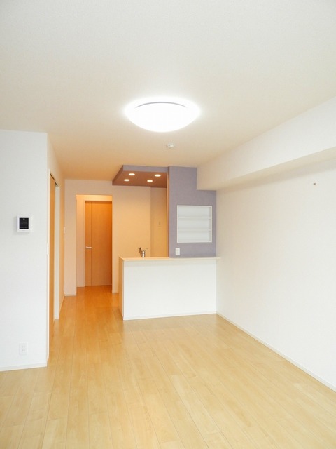 居室・リビング　同物件の他部屋の写真