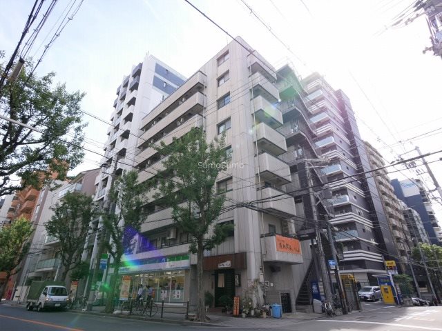 建物外観　落ち着いた雰囲気の外観です