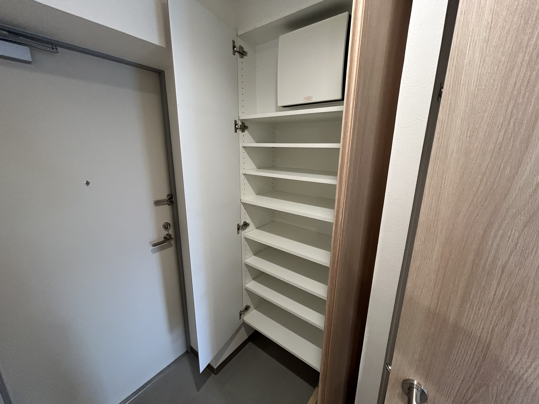 玄関　モデル写真