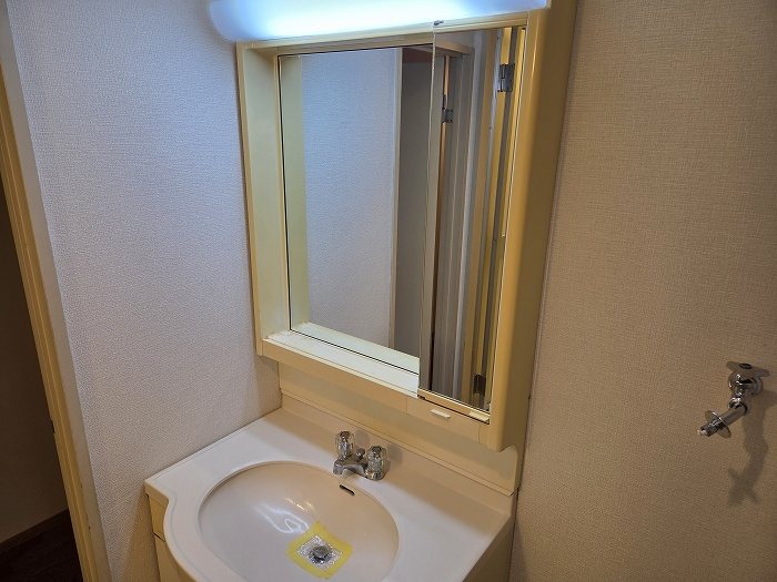 洗面設備　同物件別部屋参考写真です