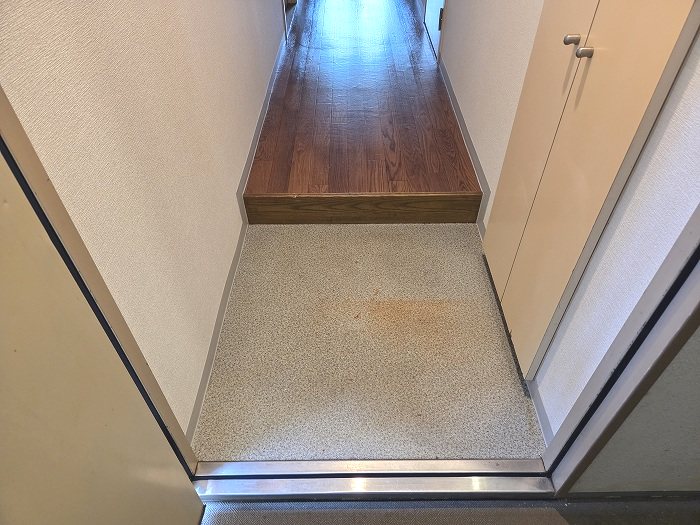 玄関　同物件別部屋参考写真です