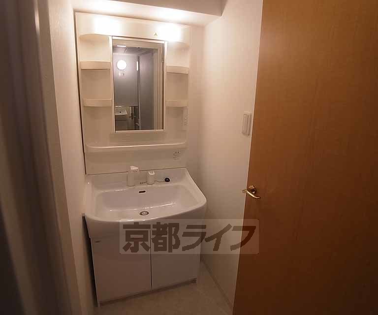 洗面設備　便利なシャンプードレッサーです。