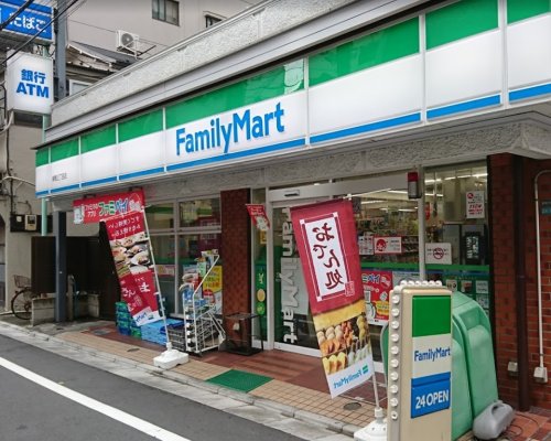 コンビニ　ファミリーマート 巣鴨三丁目店（コンビニ）まで208m
